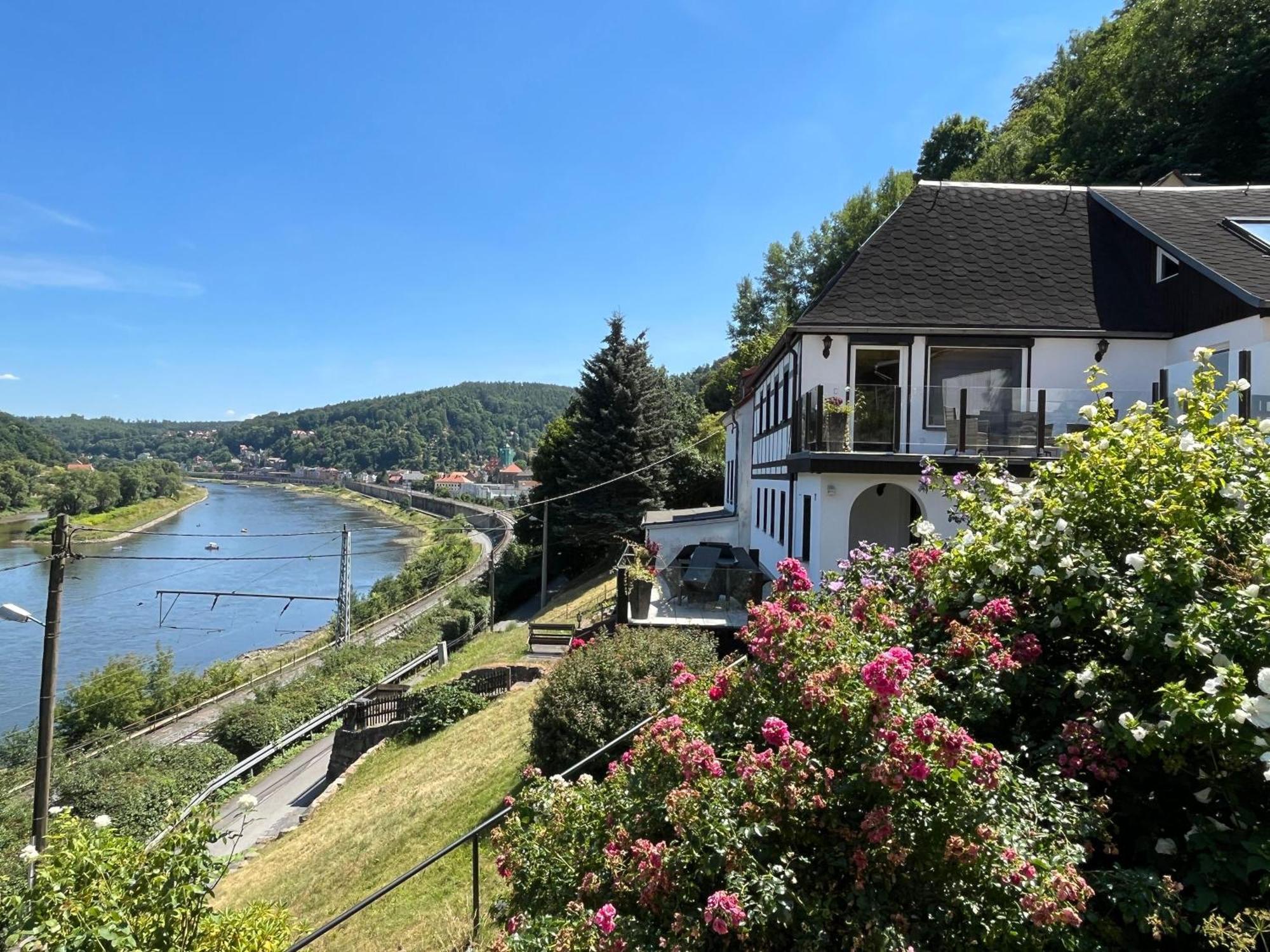 Saechsische-Schweiz-Ferienhaus-Wohnung-1-Mit-Elbblick-Sauna-Und-Kamin Königstein Exterior foto